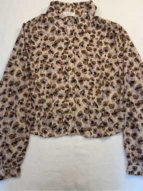 Sage Leopard Print Cropped Blouse Button Up Womens Trendy Animal Print